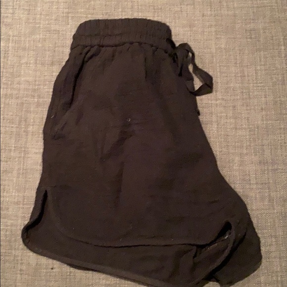 Wilfred Betraud Short - Picture 2 of 3